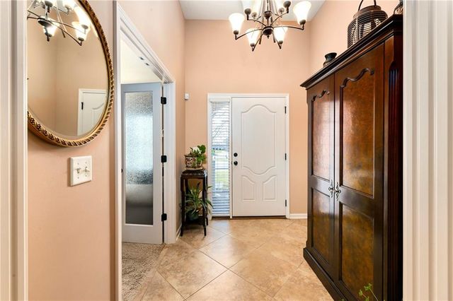 908 SW Olympia Court, Lee's Summit, MO 64082