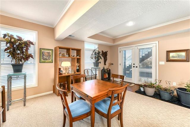 908 SW Olympia Court, Lee's Summit, MO 64082