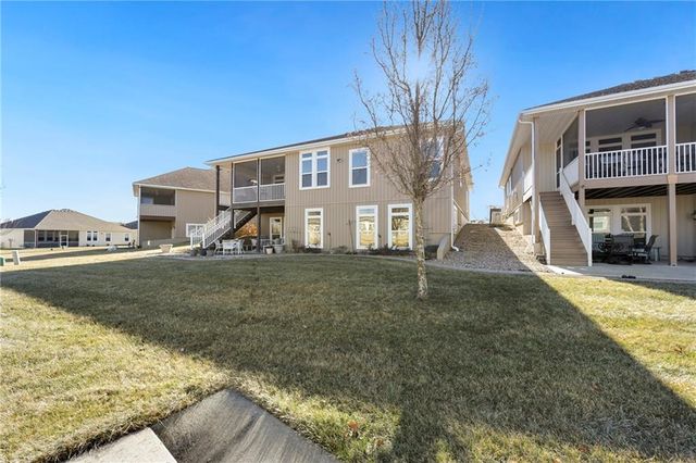 908 SW Olympia Court, Lee's Summit, MO 64082