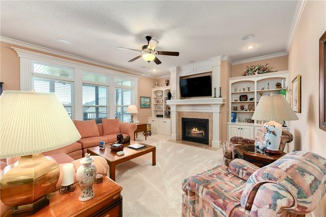 908 SW Olympia Court, Lee's Summit, MO 64082