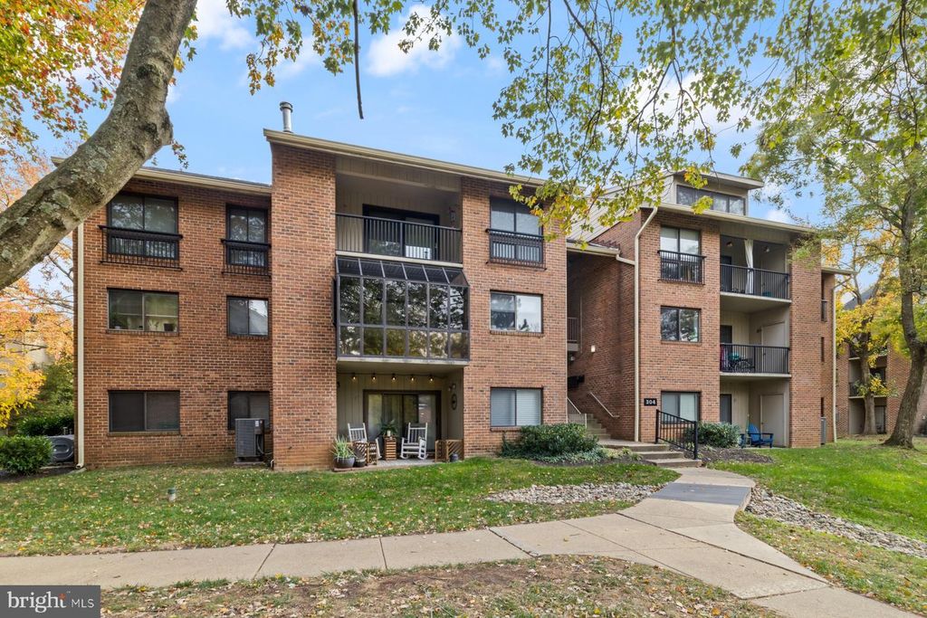 304-G HILLTOP LN, Annapolis, MD 21403