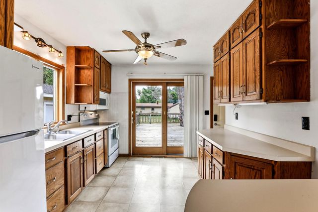 617 E Lincoln Road, New Richmond, WI 54017