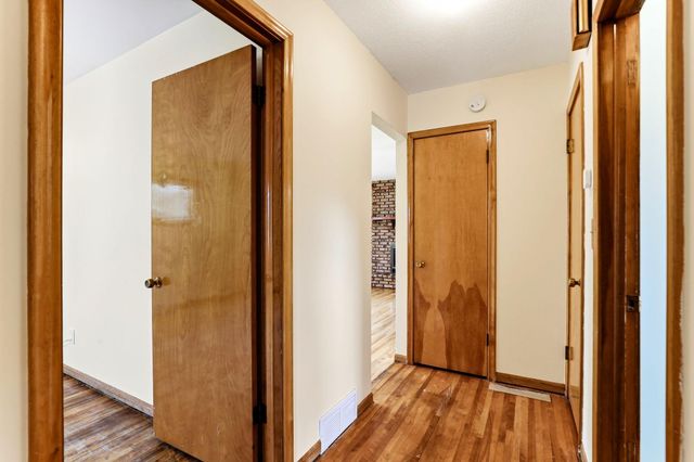 617 E Lincoln Road, New Richmond, WI 54017