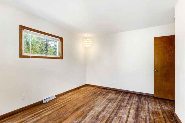 617 E Lincoln Road, New Richmond, WI 54017