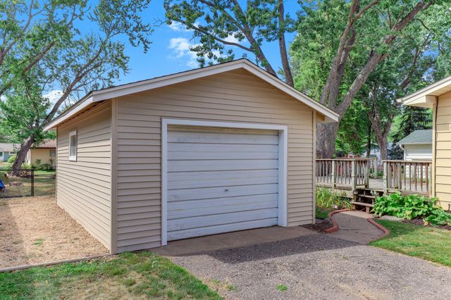 617 E Lincoln Road, New Richmond, WI 54017