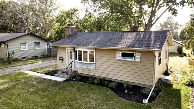 617 E Lincoln Road, New Richmond, WI 54017