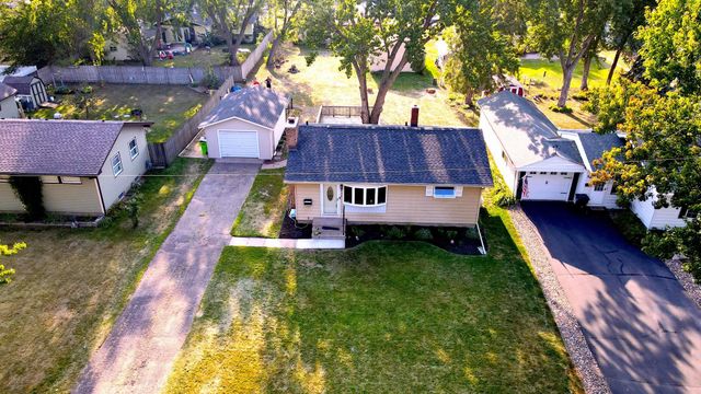 617 E Lincoln Road, New Richmond, WI 54017