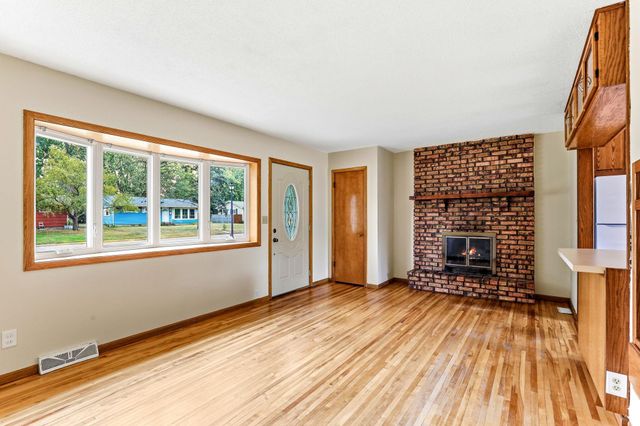 617 E Lincoln Road, New Richmond, WI 54017