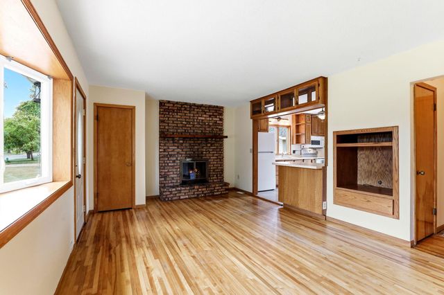 617 E Lincoln Road, New Richmond, WI 54017