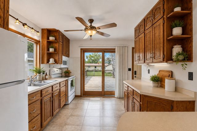 617 E Lincoln Road, New Richmond, WI 54017