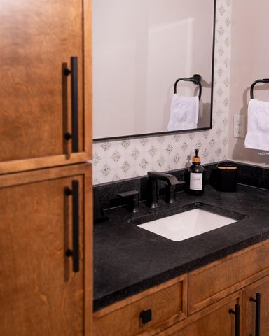 612 W 8th Avenue, Tallahassee, FL 32303