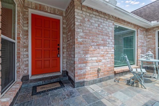 1619 Fall Valley Drive, Houston, TX 77077
