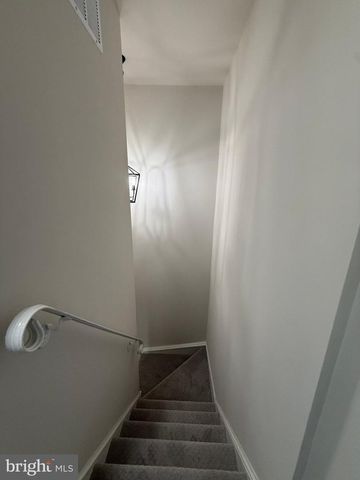 5305 ANCHOR CT, Fairfax, VA 22032