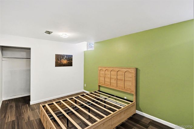 4382 Lahring Road, Fenton Charter Township, MI 48451