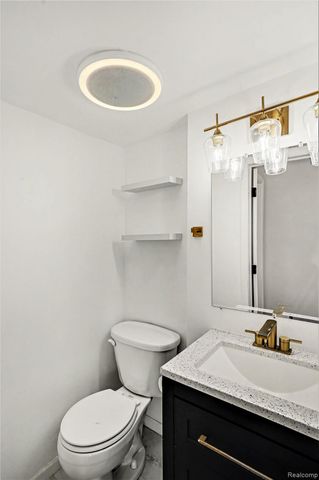 4382 Lahring Road, Fenton Charter Township, MI 48451