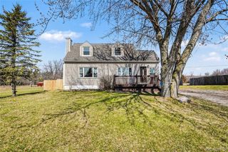 4382 Lahring Road, Fenton Charter Township, MI 48451