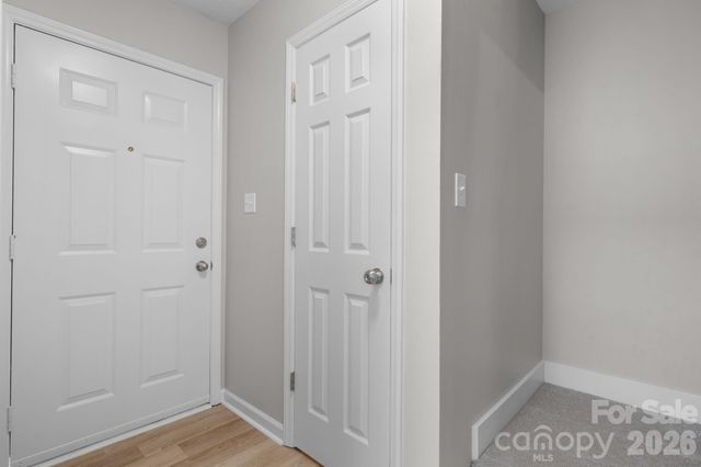239 13th Avenue Place NW 6, Hickory, NC 28601