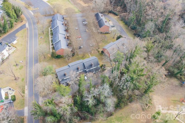 239 13th Avenue Place NW 6, Hickory, NC 28601