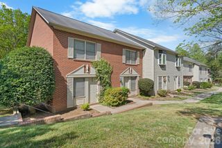 239 13th Avenue Place NW 6, Hickory, NC 28601