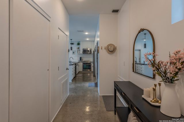 371 Everest Ave, San Antonio, TX 78209