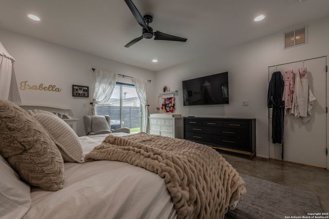 371 Everest Ave, San Antonio, TX 78209