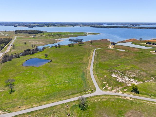 305 Sailview Court, Honey Grove, TX 75446