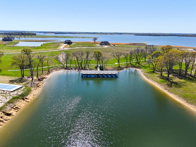 305 Sailview Court, Honey Grove, TX 75446