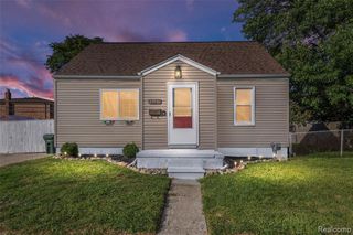 22901 Pleasant St Street, Saint Clair Shores, MI 48080