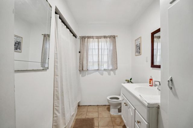 240 Berkshire Avenue, Redwood City, CA 94063
