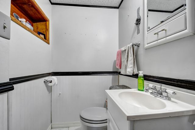 13533 Short Drive, Crestwood, IL 60418