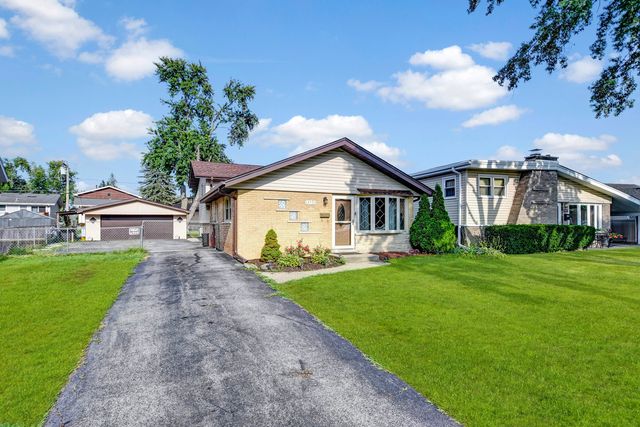 13533 Short Drive, Crestwood, IL 60418