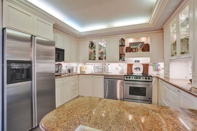 11113 Biscayne Boulevard 1156, Miami, FL 33181