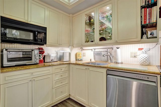 11113 Biscayne Boulevard 1156, Miami, FL 33181