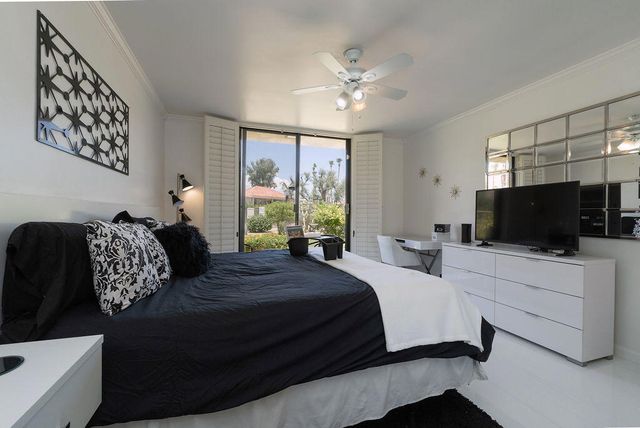 689 N Majorca Circle, Palm Springs, CA 92262