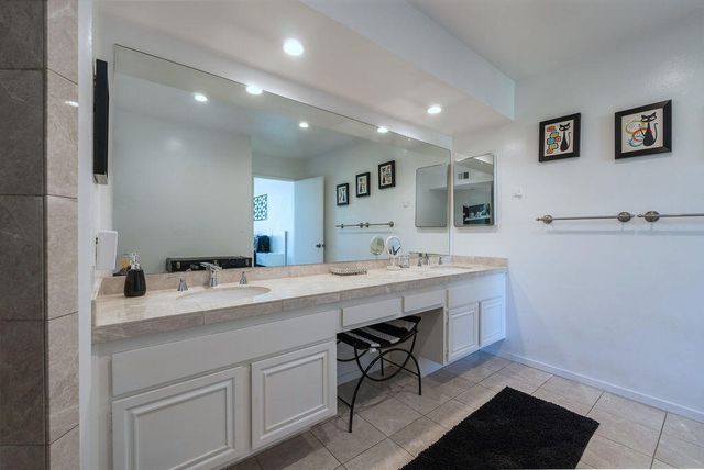 689 N Majorca Circle, Palm Springs, CA 92262