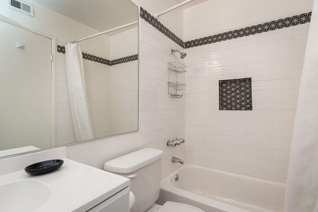 689 N Majorca Circle, Palm Springs, CA 92262