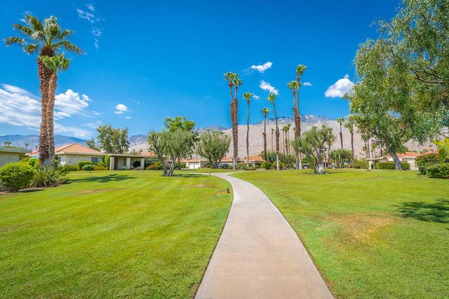 689 N Majorca Circle, Palm Springs, CA 92262