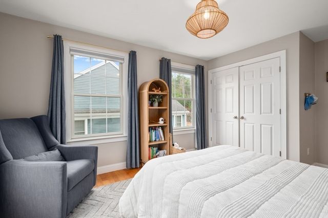 8 Gates Ln A, Wakefield, MA 01880