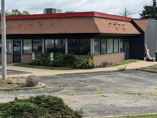 920 Lake Street, Roselle, IL 60172