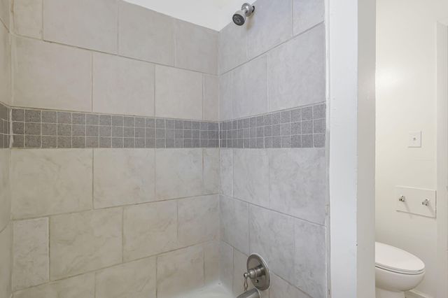 2445-2447 Hiawatha Street, Columbus, OH 43211