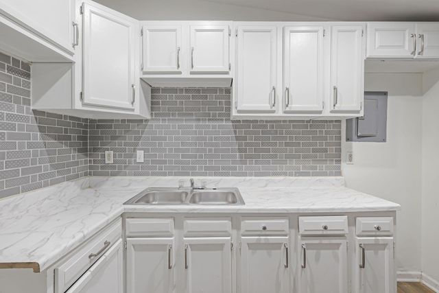 2445-2447 Hiawatha Street, Columbus, OH 43211