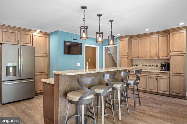 7 BUDD BLVD, West Deptford, NJ 08096