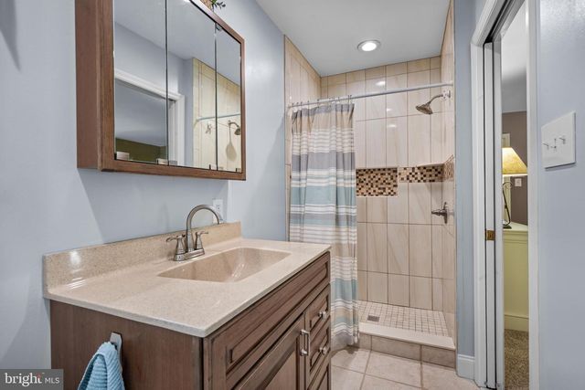 7 BUDD BLVD, West Deptford, NJ 08096