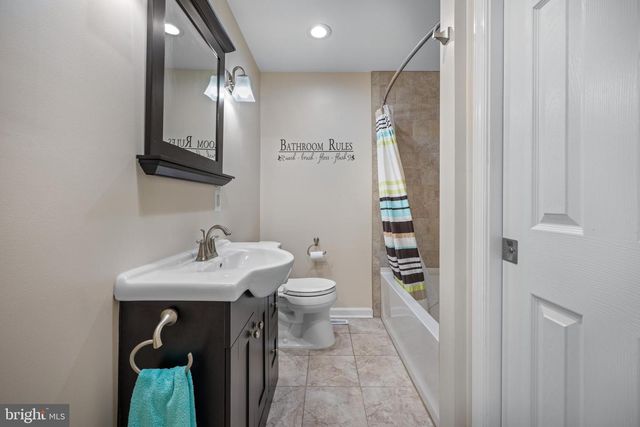 7 BUDD BLVD, West Deptford, NJ 08096