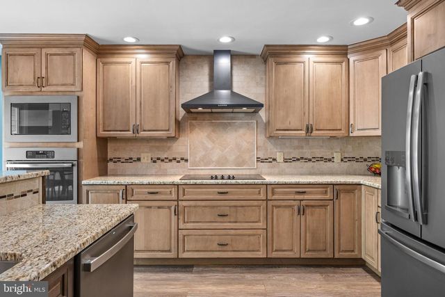 7 BUDD BLVD, West Deptford, NJ 08096