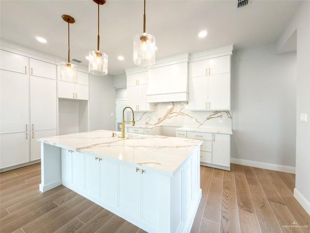 9102 N 25th Lane, Mcallen, TX 78504