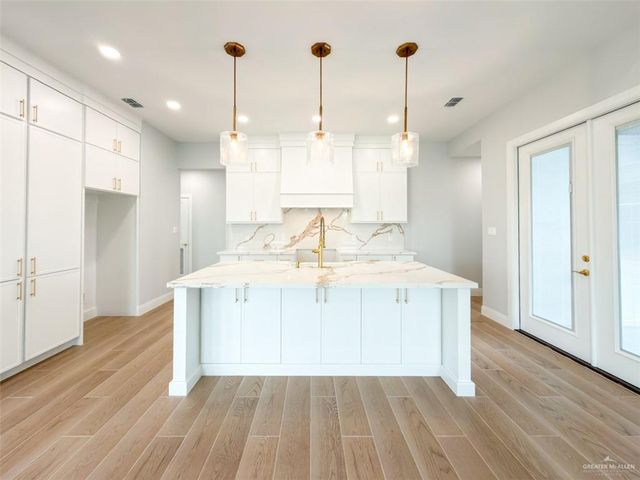 9102 N 25th Lane, Mcallen, TX 78504