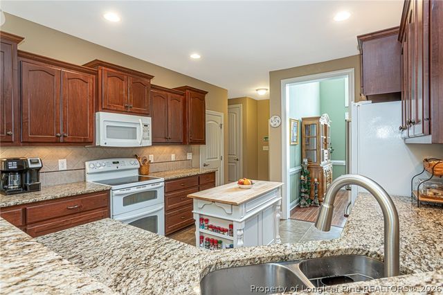 3824 Doon Valley Drive, Fayetteville, NC 28306