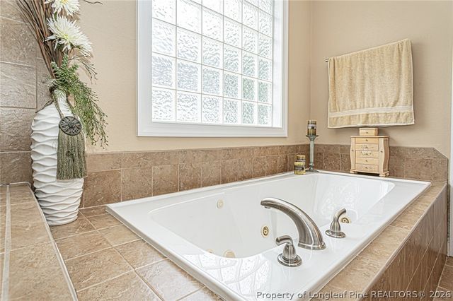 3824 Doon Valley Drive, Fayetteville, NC 28306