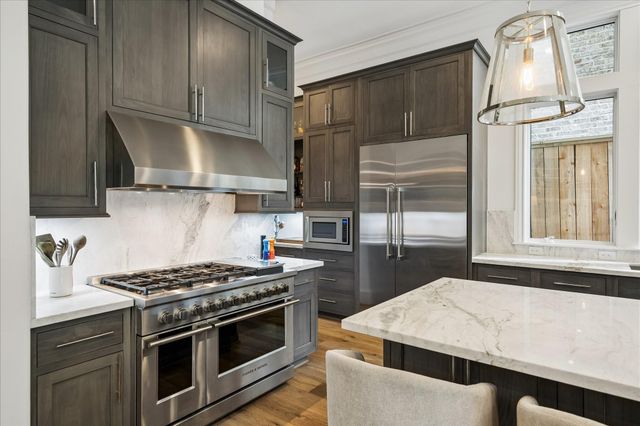 3020 Lake Street, Houston, TX 77098